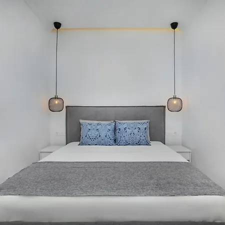 Boutique Maisonette *