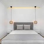 Boutique Maisonette *