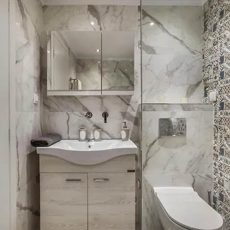 Boutique Maisonette *